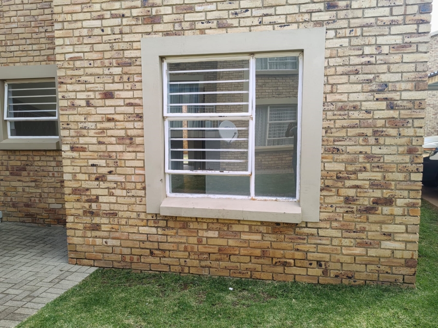 2 Bedroom Property for Sale in Randfontein South Gauteng