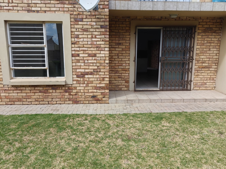 2 Bedroom Property for Sale in Randfontein South Gauteng