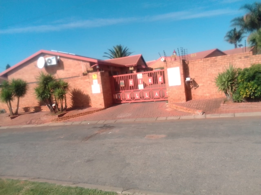2 Bedroom Property for Sale in Eike Park Gauteng