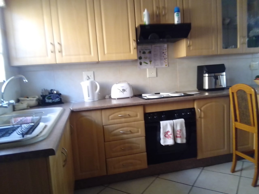 2 Bedroom Property for Sale in Eike Park Gauteng