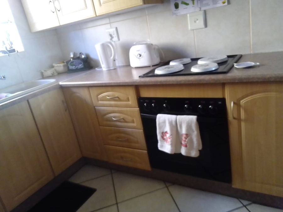 2 Bedroom Property for Sale in Eike Park Gauteng
