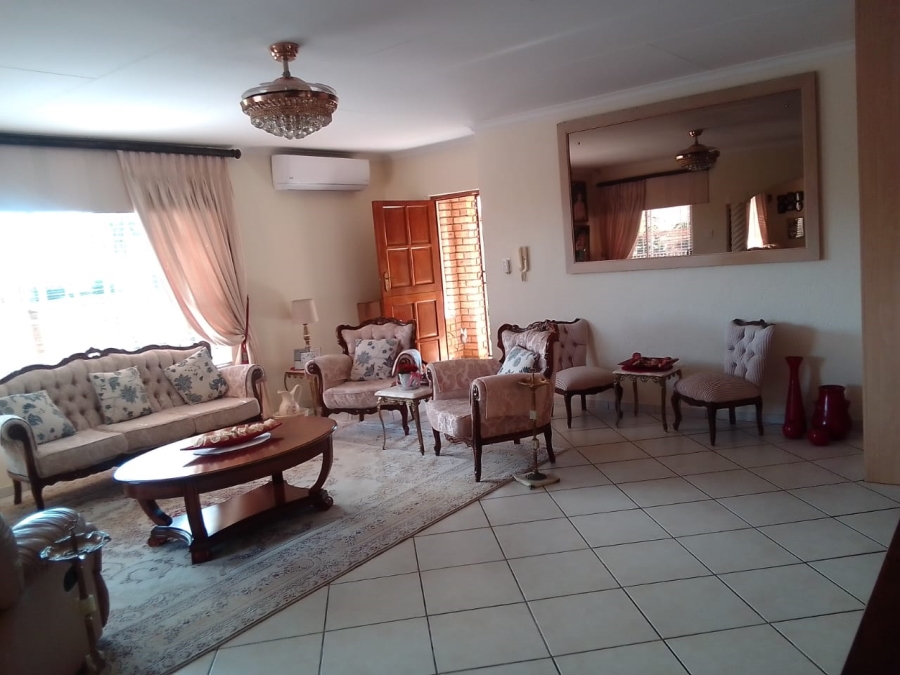 2 Bedroom Property for Sale in Eike Park Gauteng