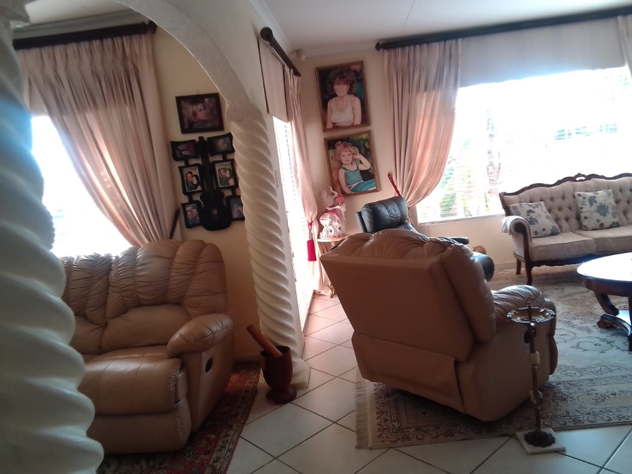 2 Bedroom Property for Sale in Eike Park Gauteng