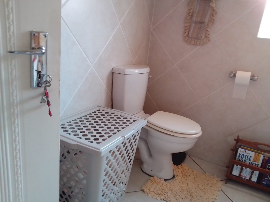 2 Bedroom Property for Sale in Eike Park Gauteng