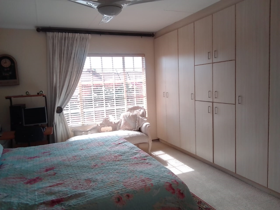 2 Bedroom Property for Sale in Eike Park Gauteng