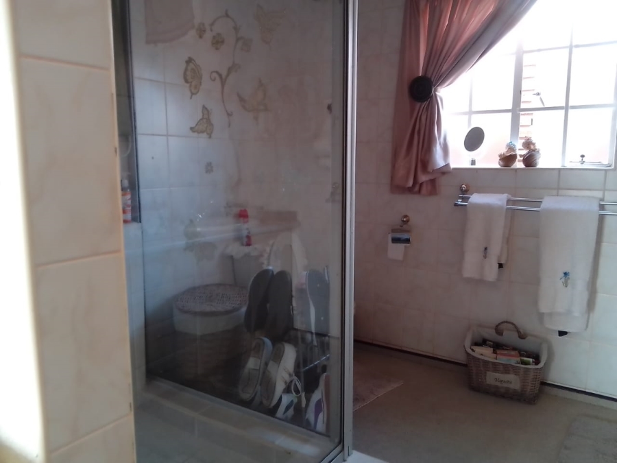 2 Bedroom Property for Sale in Eike Park Gauteng