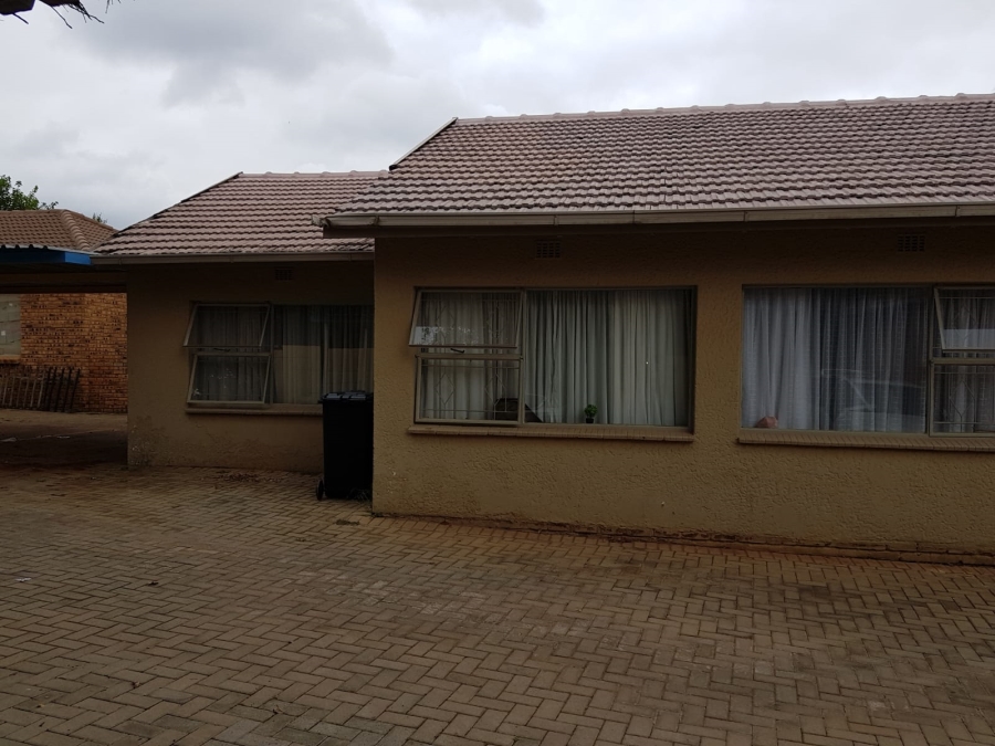 3 Bedroom Property for Sale in Greenhills Gauteng