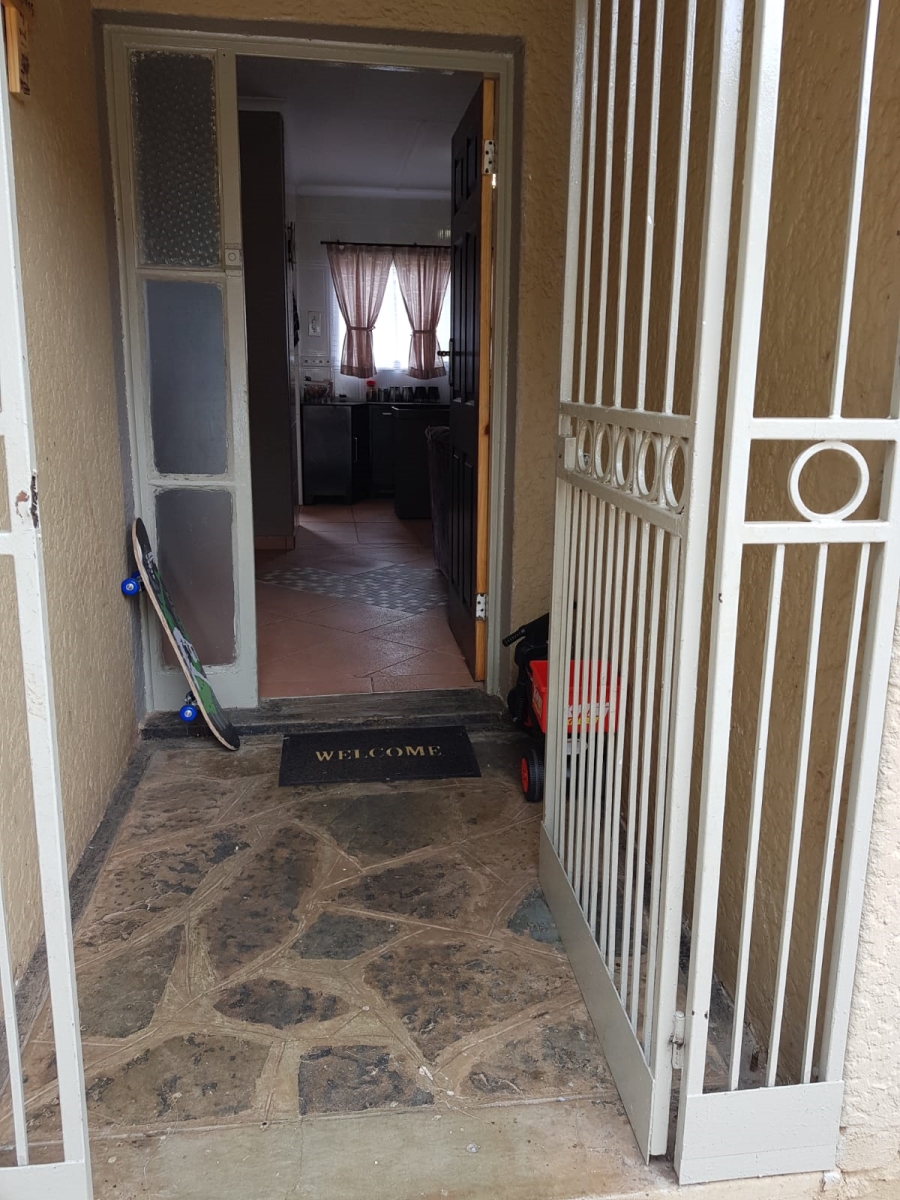 3 Bedroom Property for Sale in Greenhills Gauteng