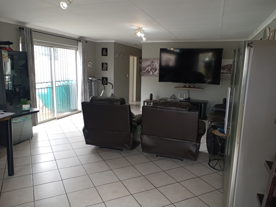 2 Bedroom Property for Sale in Krugersdorp West Gauteng