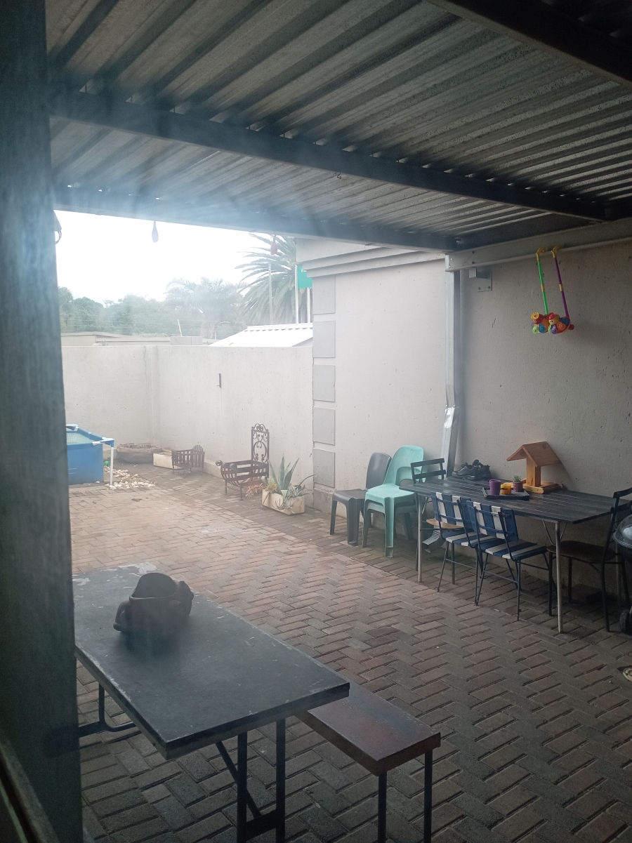 2 Bedroom Property for Sale in Krugersdorp West Gauteng