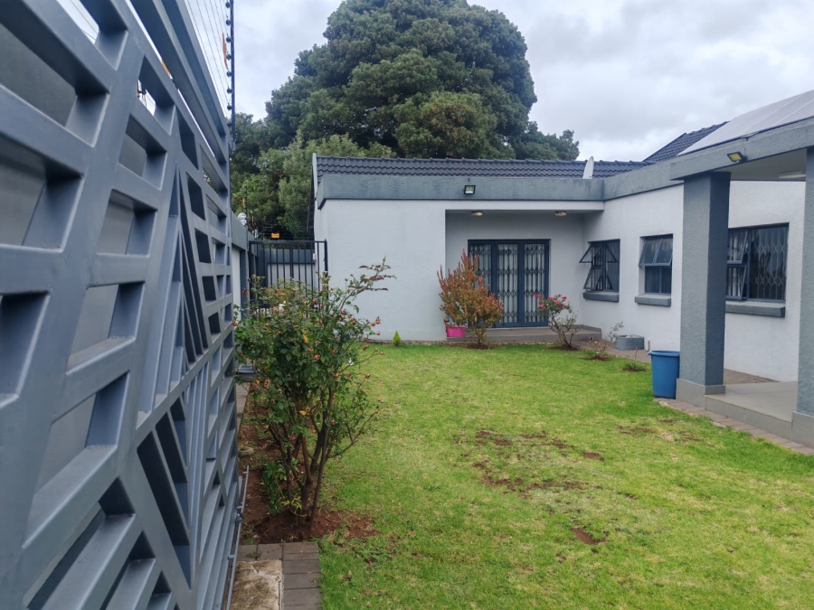 7 Bedroom Property for Sale in Horison Gauteng