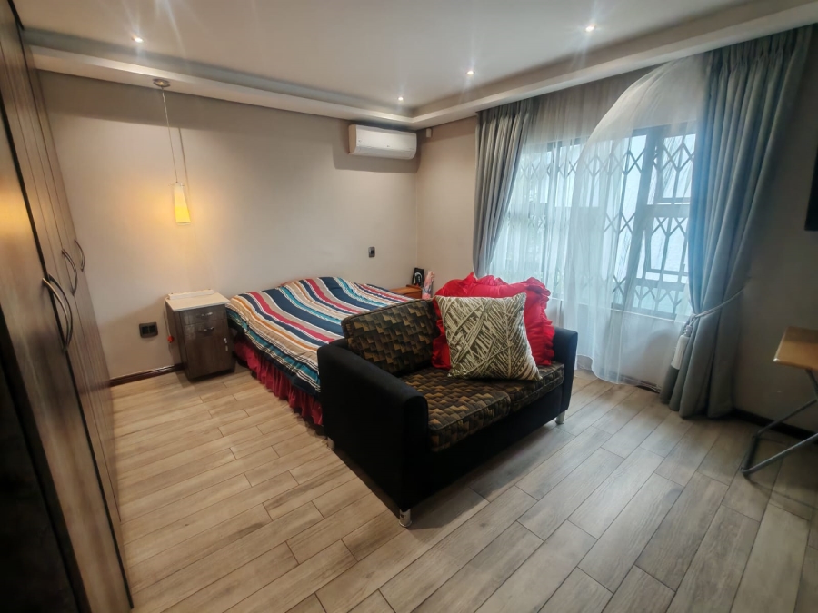 7 Bedroom Property for Sale in Horison Gauteng