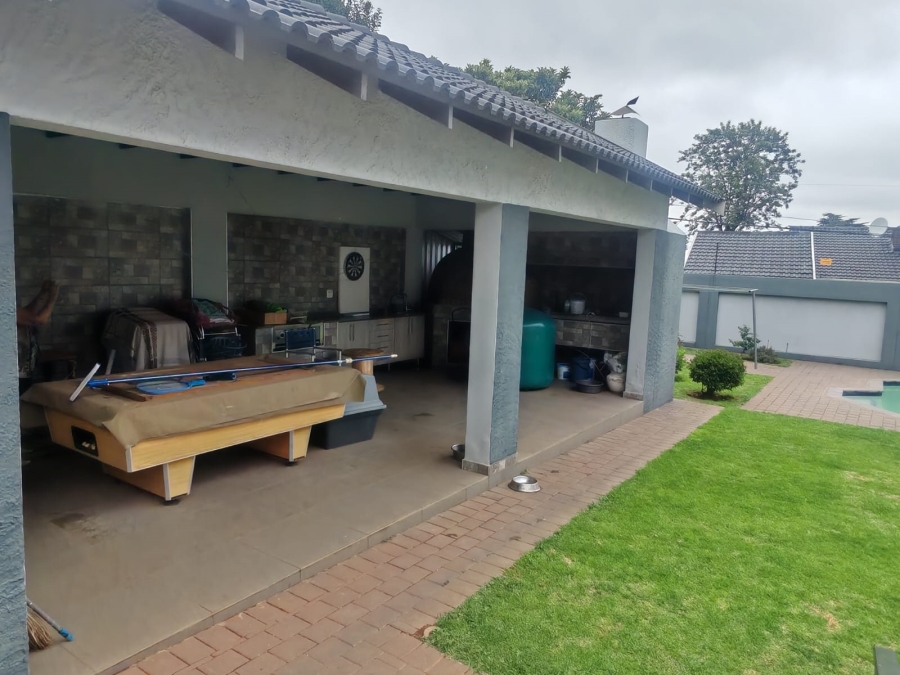 7 Bedroom Property for Sale in Horison Gauteng