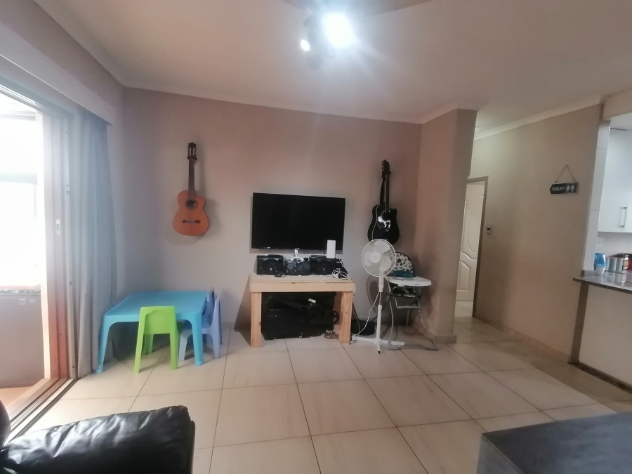 2 Bedroom Property for Sale in Monument Gauteng