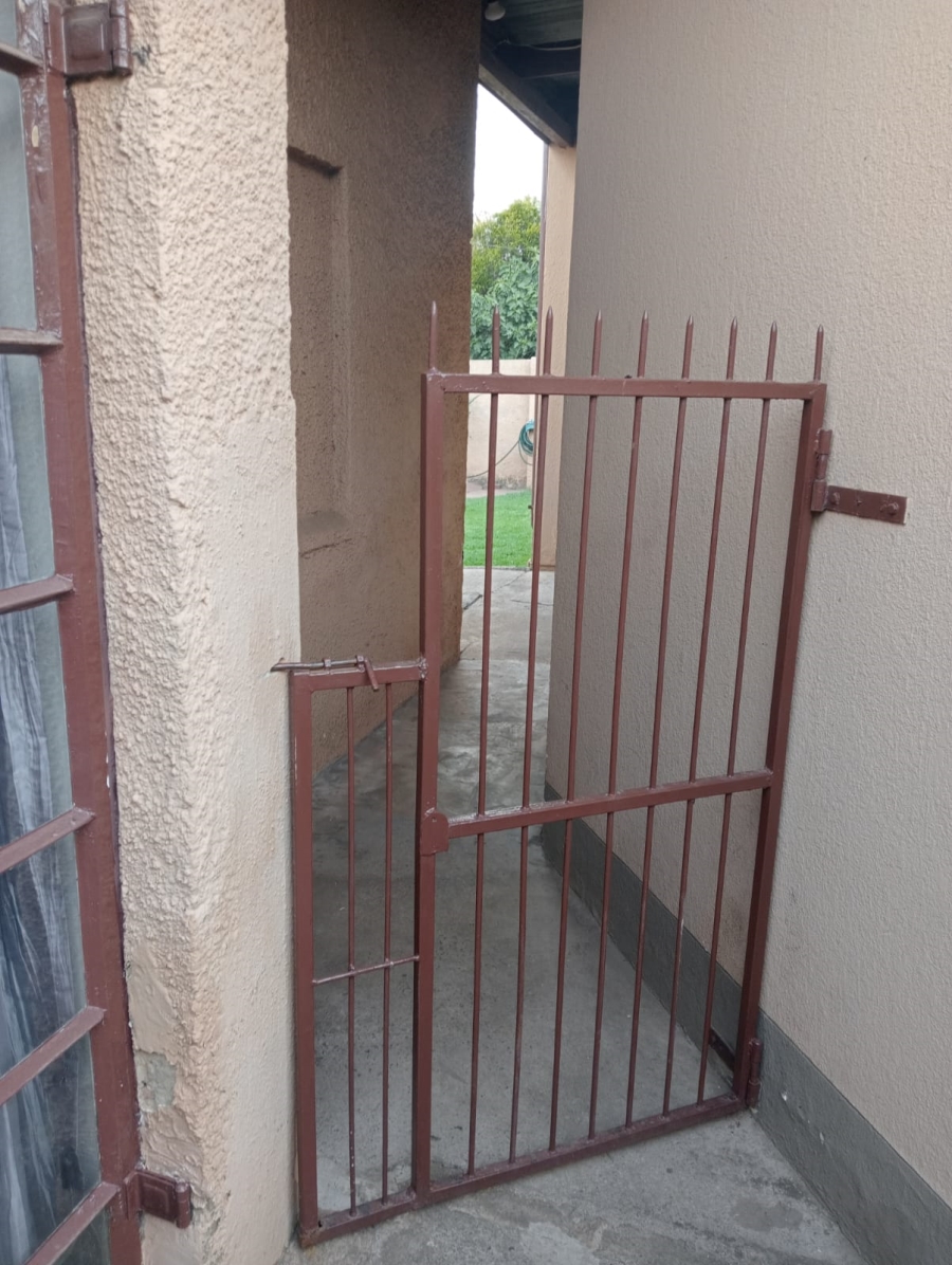3 Bedroom Property for Sale in Homelake Gauteng