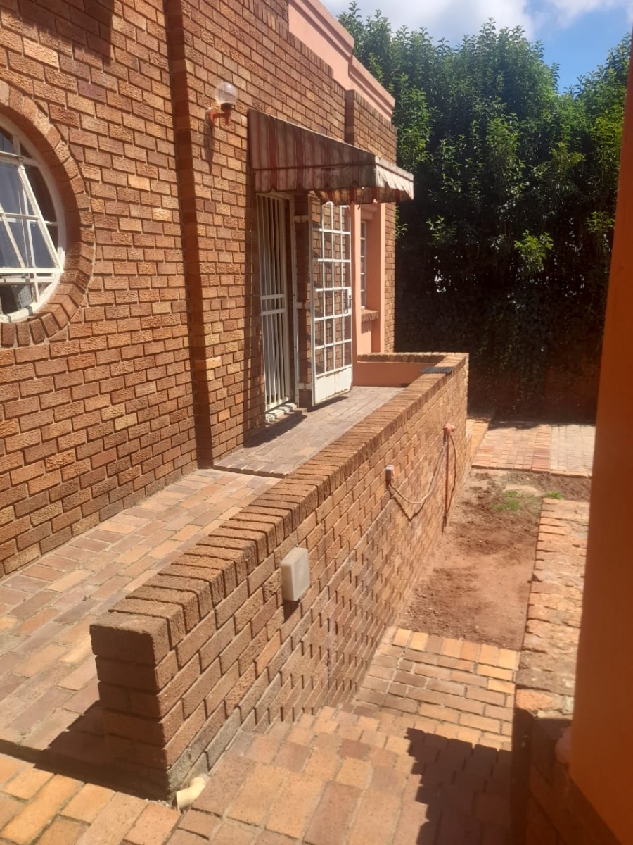 4 Bedroom Property for Sale in Northcliff Gauteng
