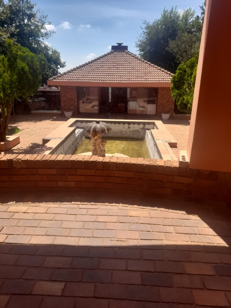 4 Bedroom Property for Sale in Northcliff Gauteng
