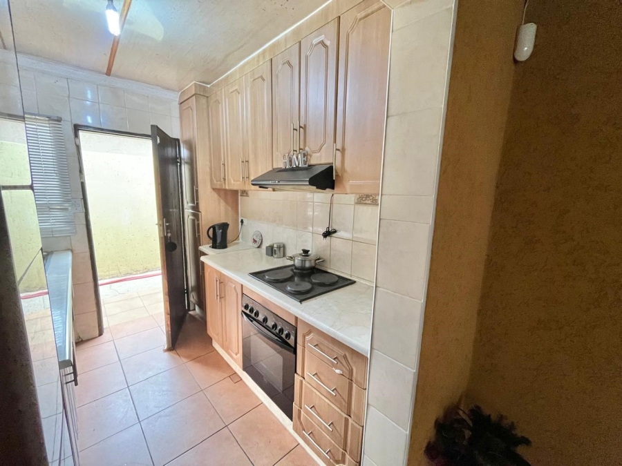 2 Bedroom Property for Sale in Protea Glen Gauteng