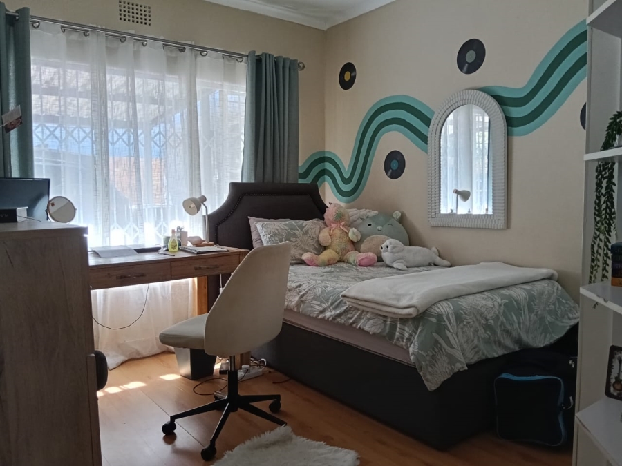 5 Bedroom Property for Sale in Greenhills Gauteng