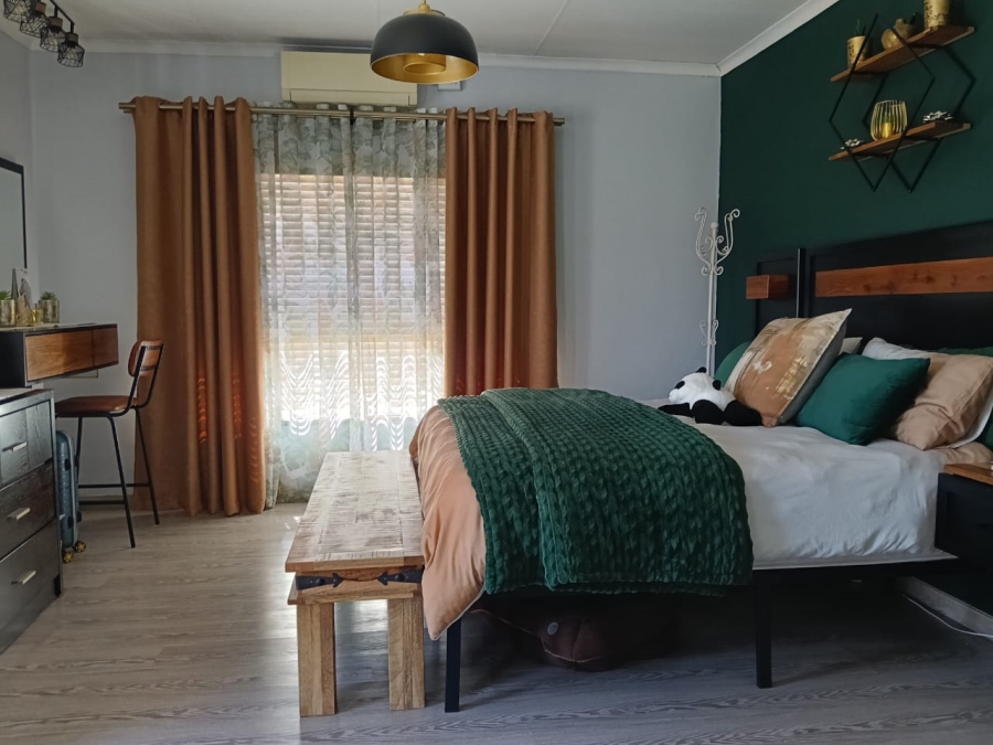 5 Bedroom Property for Sale in Greenhills Gauteng