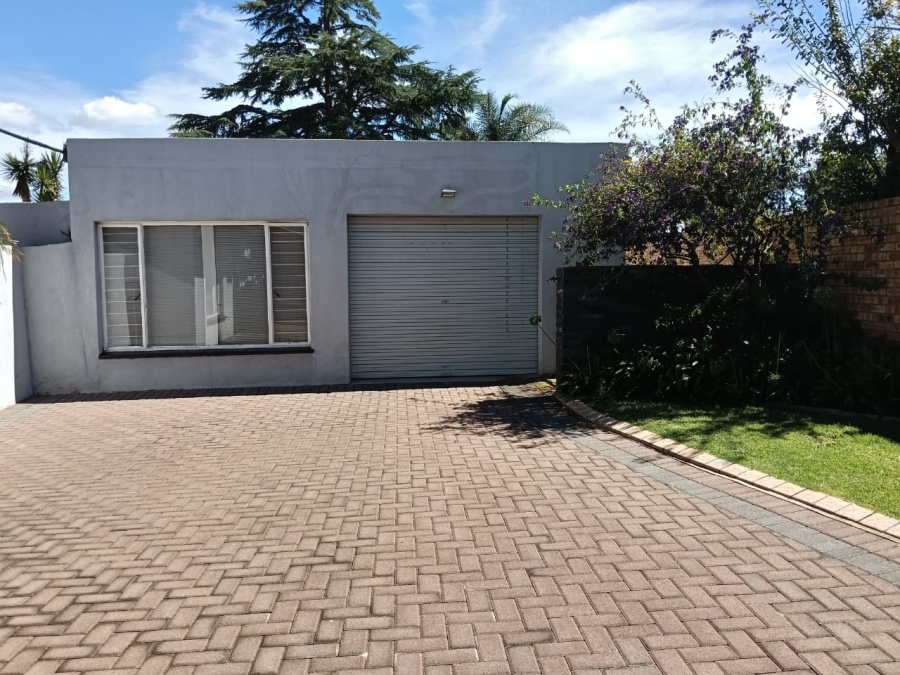 5 Bedroom Property for Sale in Greenhills Gauteng