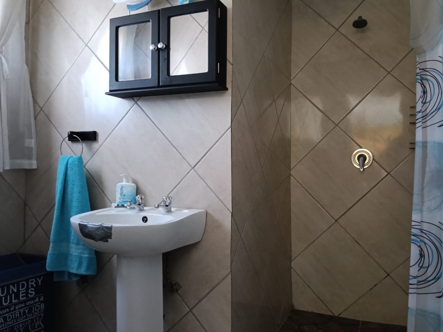 5 Bedroom Property for Sale in Greenhills Gauteng