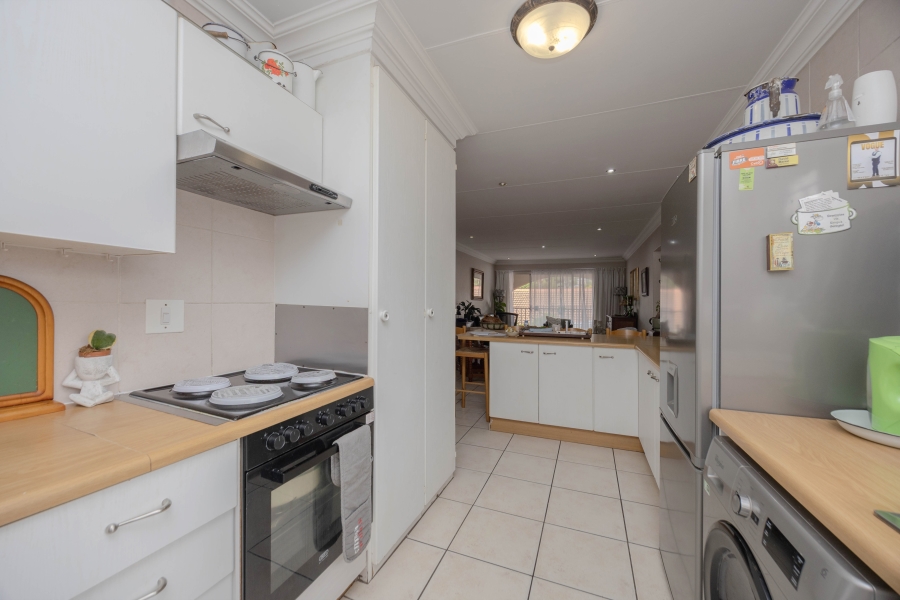 2 Bedroom Property for Sale in Johannesburg Central Gauteng