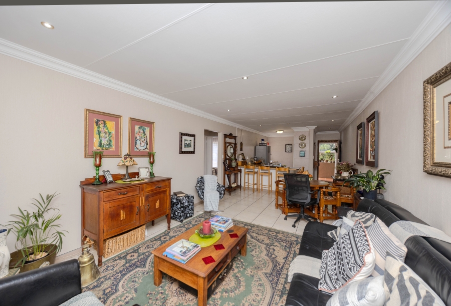 2 Bedroom Property for Sale in Johannesburg Central Gauteng