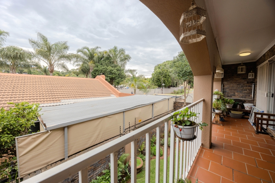 2 Bedroom Property for Sale in Johannesburg Central Gauteng