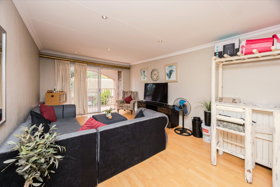 2 Bedroom Property for Sale in Johannesburg Central Gauteng