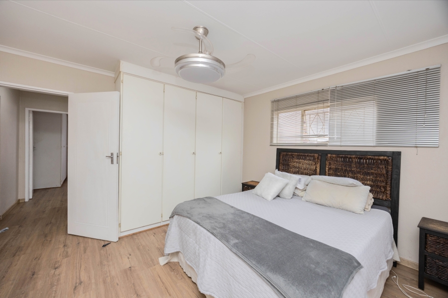 2 Bedroom Property for Sale in Johannesburg Central Gauteng