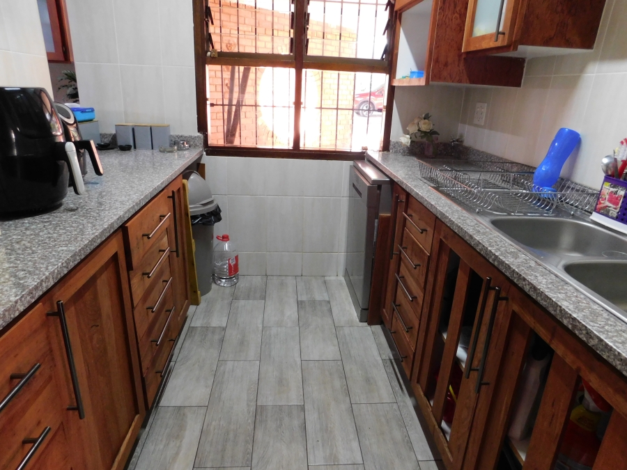 3 Bedroom Property for Sale in Mindalore Gauteng