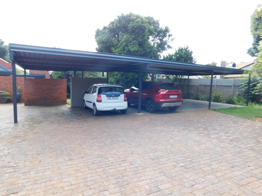 3 Bedroom Property for Sale in Mindalore Gauteng