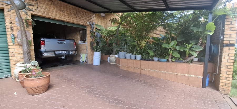 3 Bedroom Property for Sale in Rangeview Gauteng