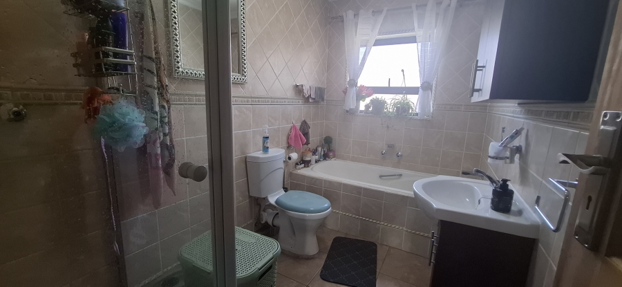 3 Bedroom Property for Sale in Rangeview Gauteng