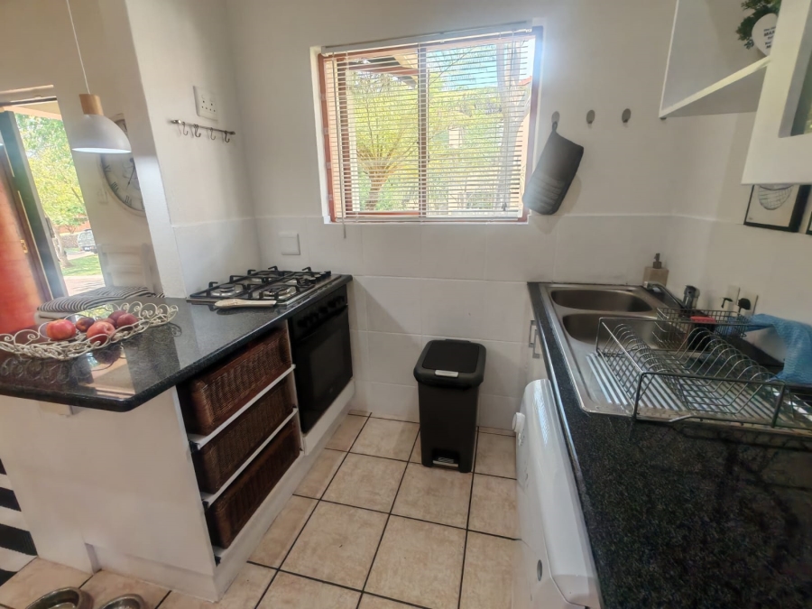 2 Bedroom Property for Sale in Roodepoort Gauteng