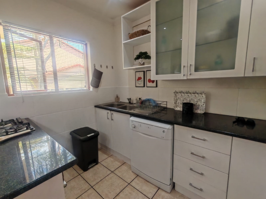 2 Bedroom Property for Sale in Roodepoort Gauteng
