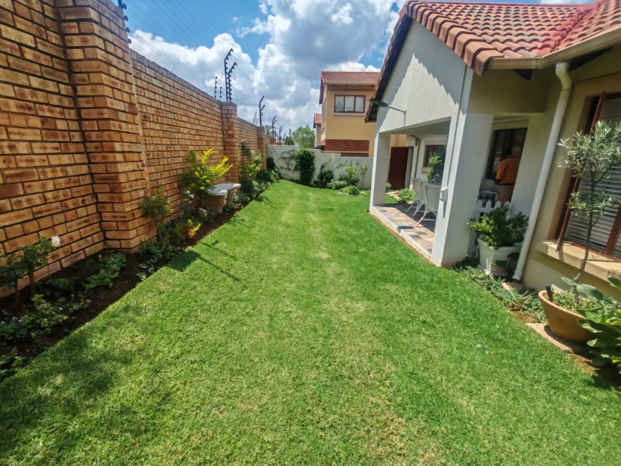 2 Bedroom Property for Sale in Roodepoort Gauteng
