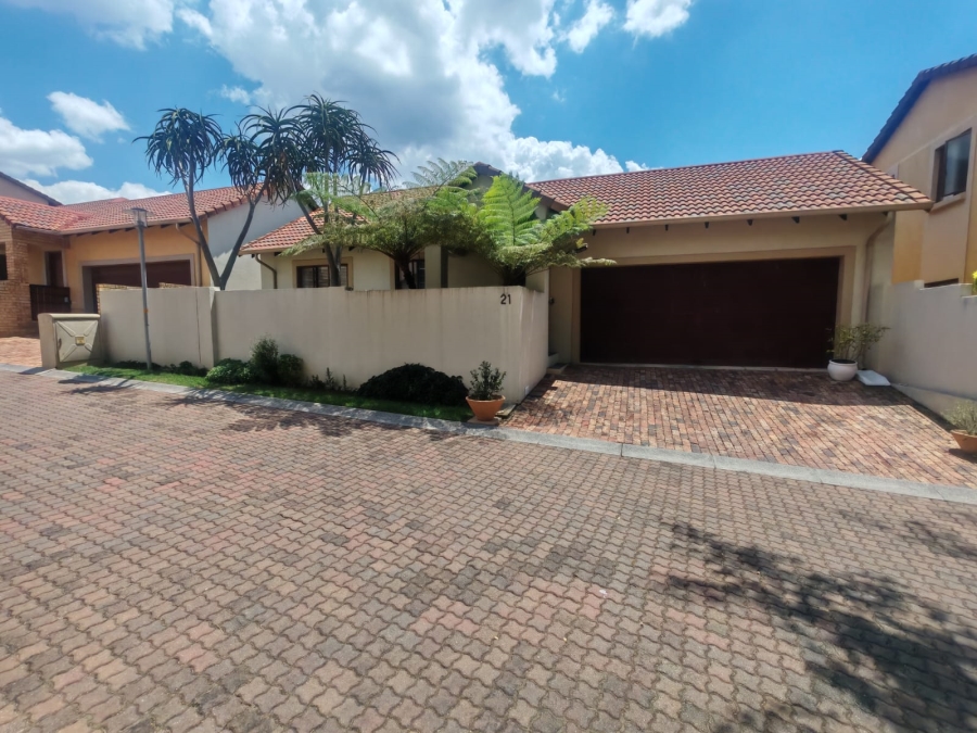 2 Bedroom Property for Sale in Roodepoort Gauteng