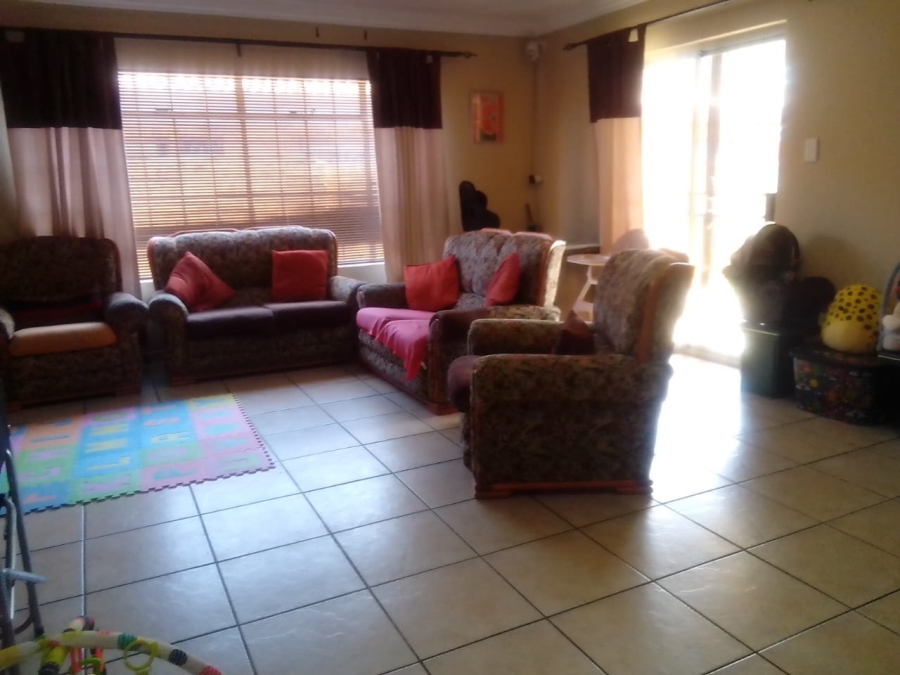 3 Bedroom Property for Sale in Eike Park Gauteng