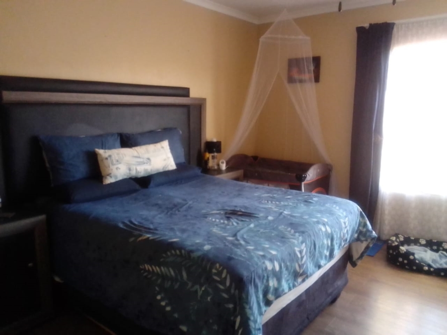 3 Bedroom Property for Sale in Eike Park Gauteng