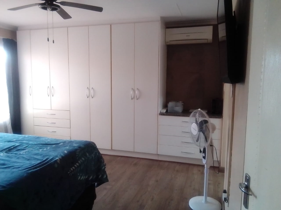 3 Bedroom Property for Sale in Eike Park Gauteng