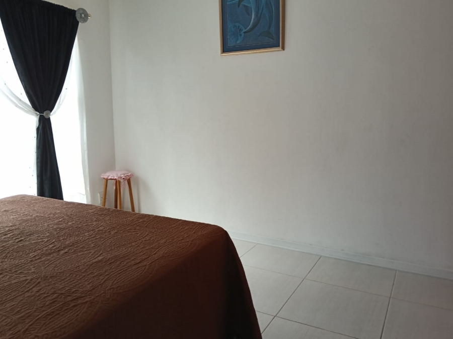 6 Bedroom Property for Sale in Helikonpark Gauteng