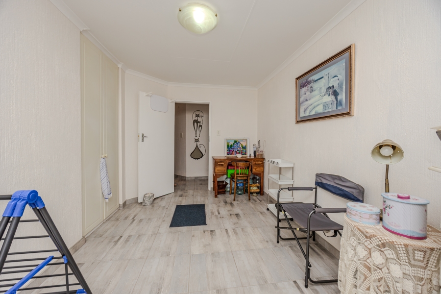 2 Bedroom Property for Sale in Johannesburg Central Gauteng