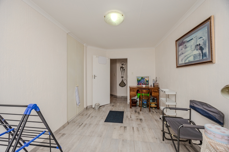 2 Bedroom Property for Sale in Johannesburg Central Gauteng