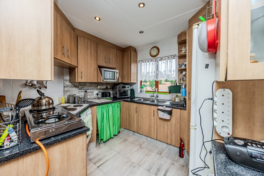 2 Bedroom Property for Sale in Johannesburg Central Gauteng