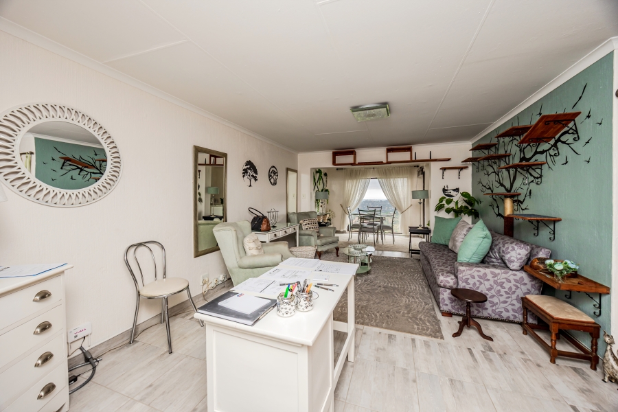 2 Bedroom Property for Sale in Johannesburg Central Gauteng