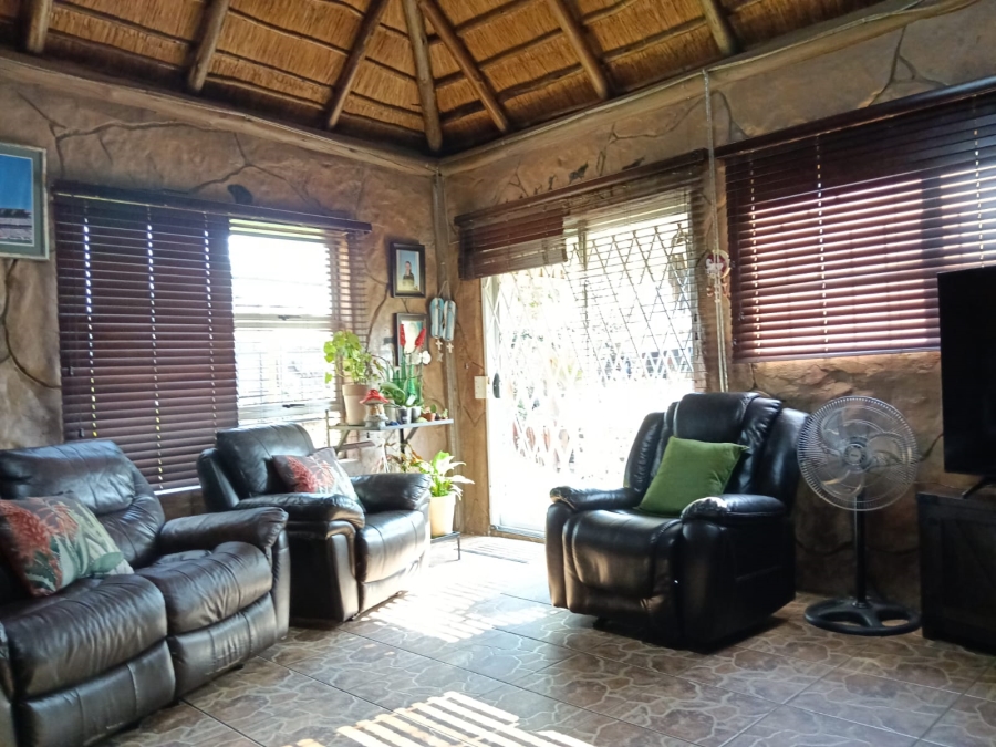 5 Bedroom Property for Sale in Randpoort Gauteng