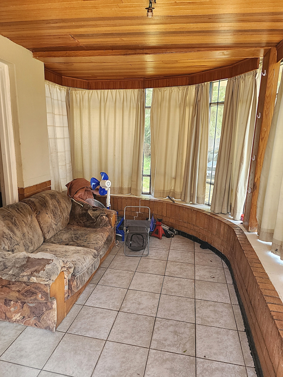 6 Bedroom Property for Sale in Wentworth Park Gauteng