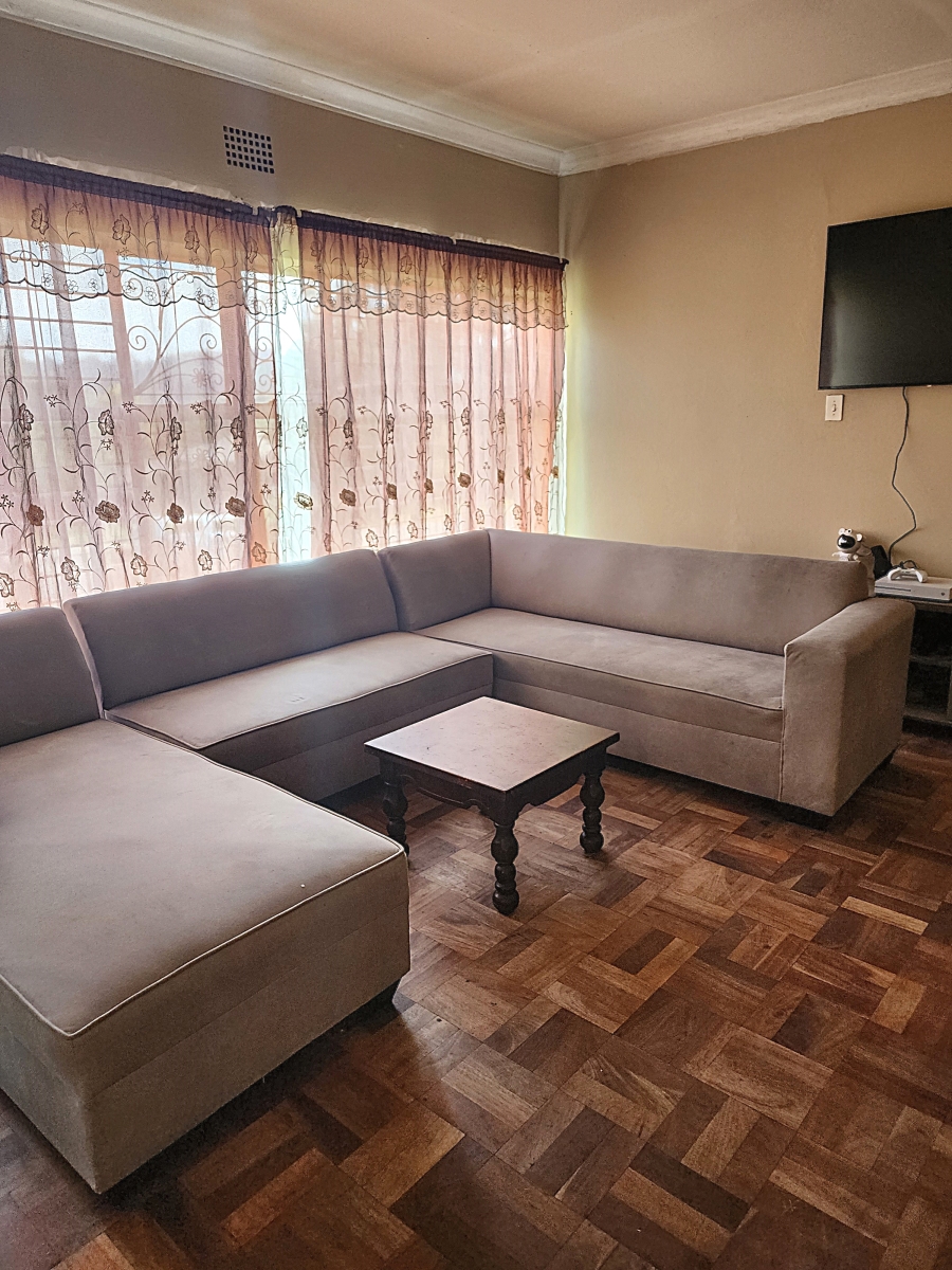 6 Bedroom Property for Sale in Wentworth Park Gauteng